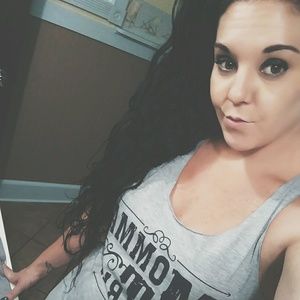 Meet your Posher, Pam